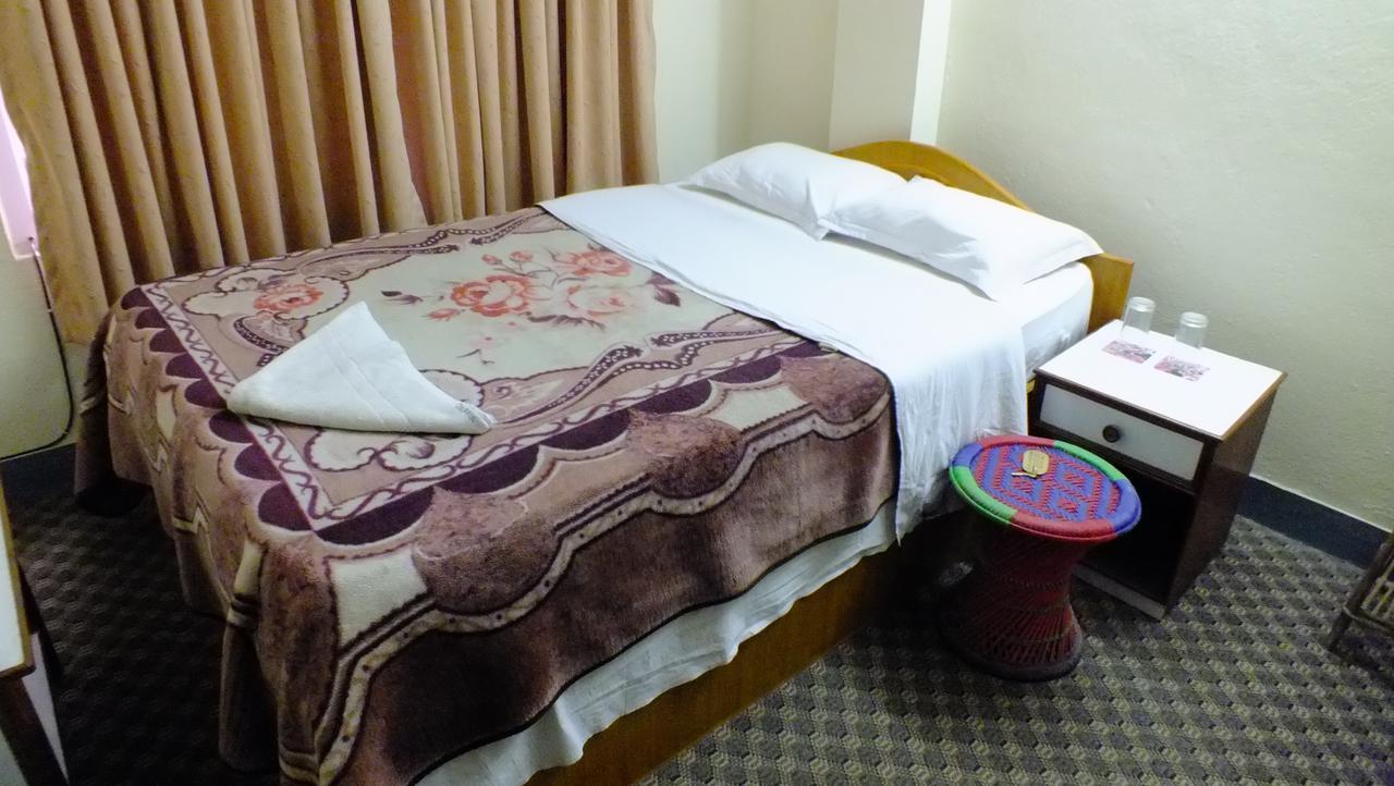Hotel Dolphin Katmandu Eksteriør bilde
