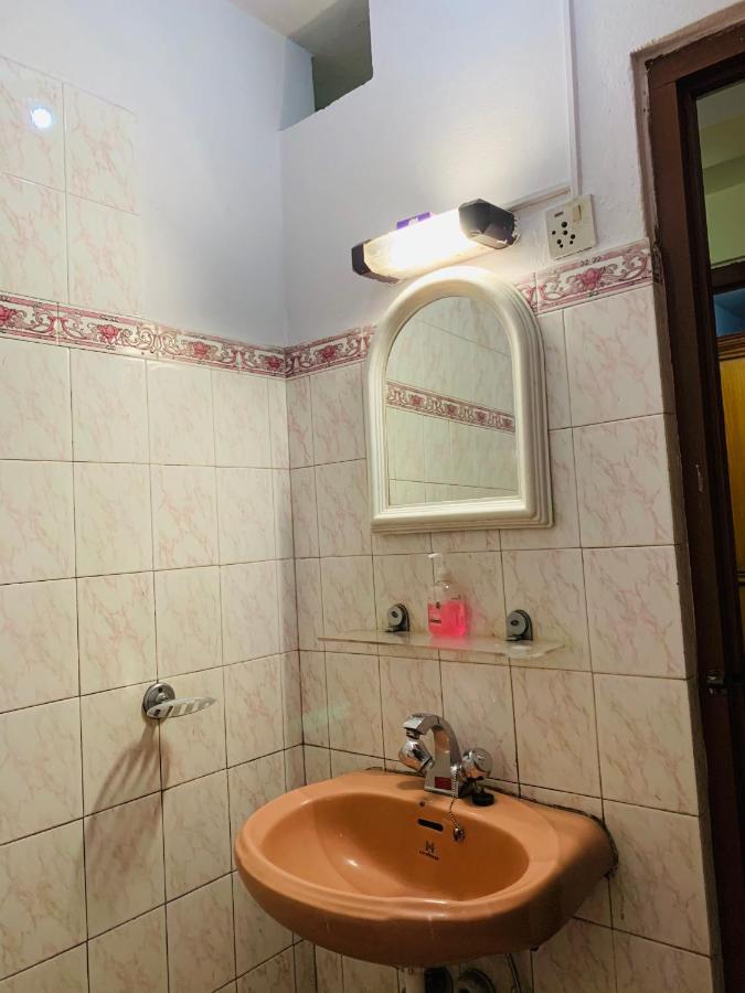 Hotel Dolphin Katmandu Eksteriør bilde